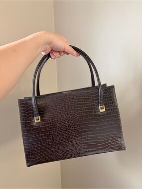 Vintage Structured Brown Croc-Embossed Purse with Gold Accents